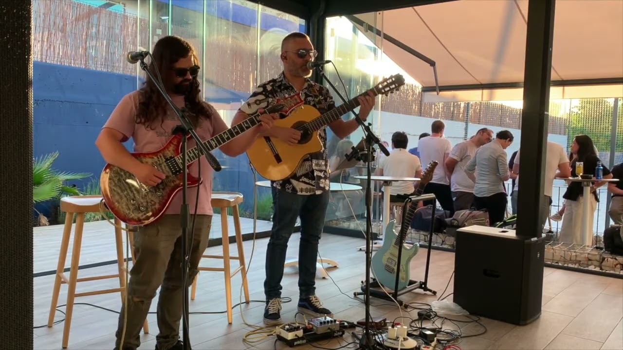 Dúo Simpático - Stuck In The Middle (Mayo 2025)