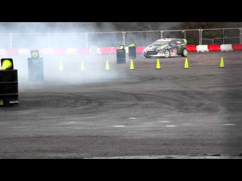 Gymkahna Grid At Santa Pod UK: Ken Block VS Liam Doran