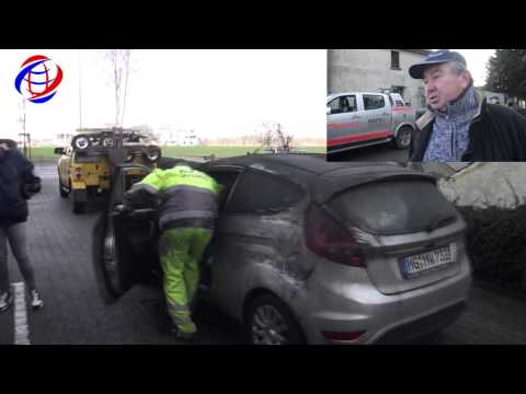 03.02.16 - Mönchengladbach: Nach Brand in Tiefgarage - Polizeit sucht die Ursache