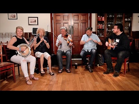 Bergin,Nugent,Conneely,Sheridan&Earnest:Tinker's Daughter/Kiss Maid'Barrel: Catskills Irish 2016 #99