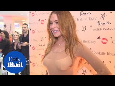 Blast from the past! Lindsay Lohan wows in vintage skirt - Daily Mail
