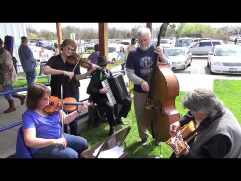 2014-03-08 Jamming - Sunday River Waltz - Sonoma County Bluegrass & Folk Music Festival