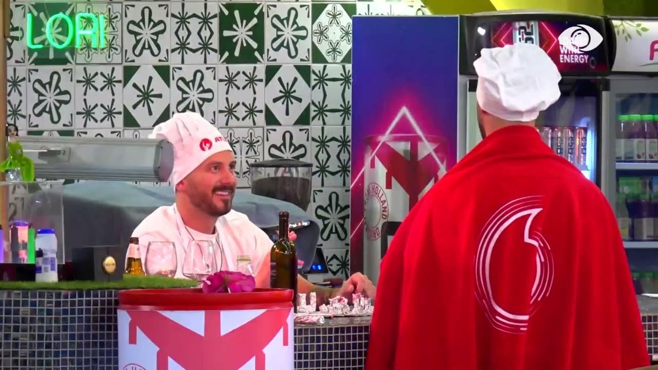 Romeo mëson Meritonin si të luajë shah