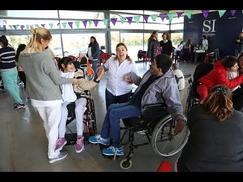 LOS JÓVENES DE SAN ISIDRO DISFRUTARON DE UN BAILE INCLUSIVO