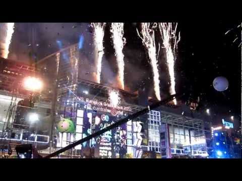 Countdown to New Year 2013 at CentralWorld in Bangkok Thailand (HD)!