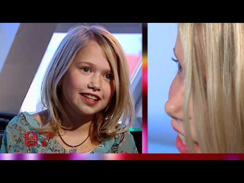 Kiddy Contest 2010 - Laura Kamhuber singt "Ich bleib lieber klein"