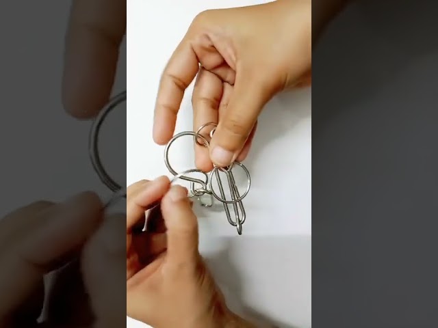 Vídeo relacionado con 24 Piezas Rompecabezas de Metal, Juegos de Ingenio Brain Teaser Juego Rompecabezas Metal Set, Classic Mini IQ Puzzle, Juguetes educativos Alambre de IQ Inteligencia Juguete Educativo