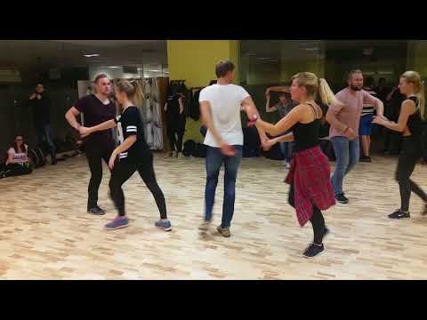 Vuelta salsa - enchufla doble complicado