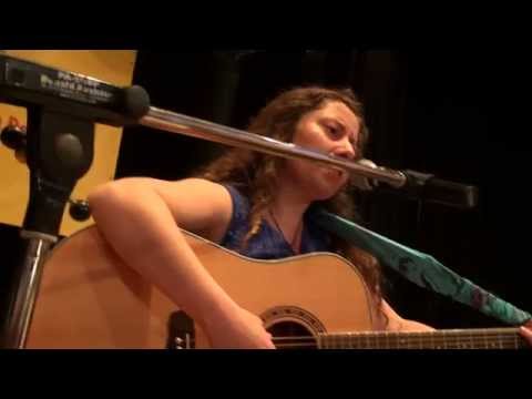 Serenat Ezgican -LIVE- Dona Dona (Dos Kelbl)