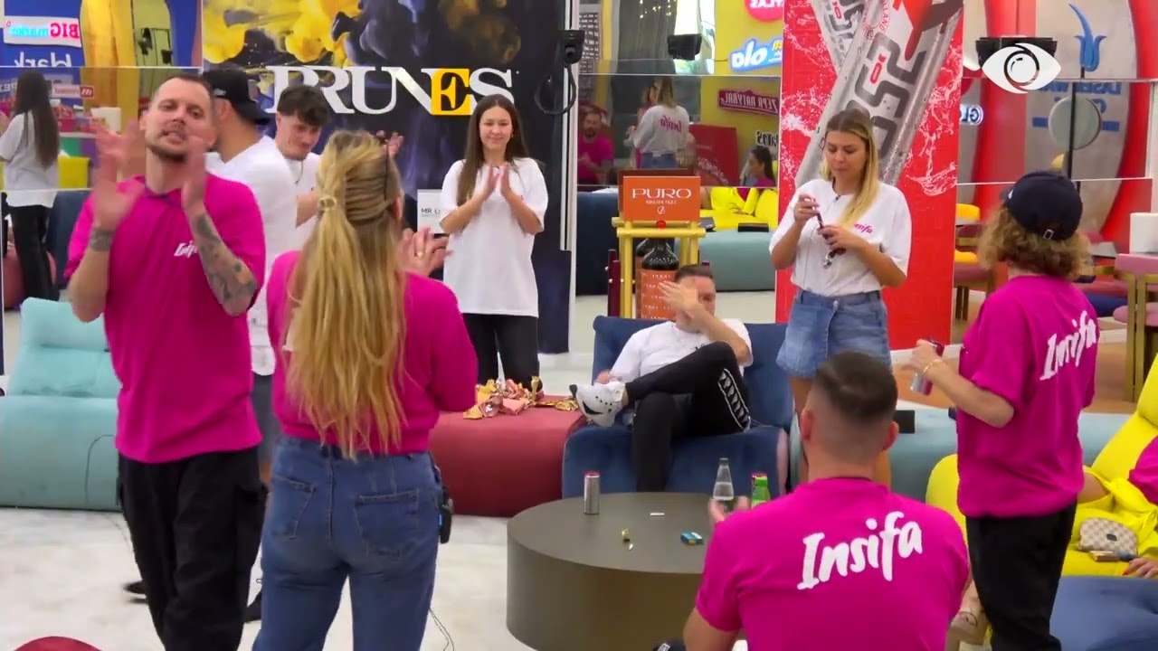 Banorët numërojnë kekët që kanë gjetur, cili prej grupeve fitoi