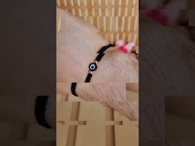 Vídeo relacionado con cotigo Pulsera Hilo Destino con Simbolos de acero inoxidable, amuletos de proteccion y suerte, Amuletos contra el mal de ojo - Pulsera Mujer/Pulsera Hombre (FATIMA ROJO PLAT)