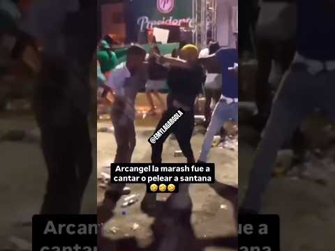Pleito entre Arcangel y un fanatico 🙆‍♂️ #shorts #trending #viral #videos #youtube #arcangel
