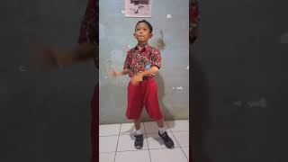 Download lagu Tari beramai-ramai ke laut mp3