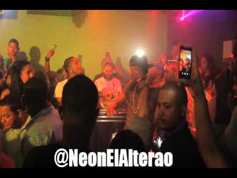 Neon El Alterao Yuhoo Hellow En Vivo En Adiction