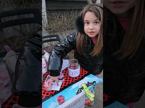 Vindem mărțișoare pentru o cauză bună 👍🏻💞💝