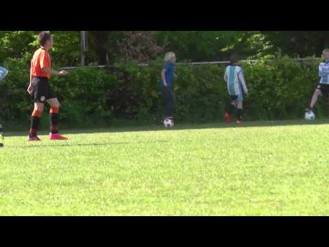 14 mei 2015 FC Driebergen D2 - VV De Meern D3 toernooi Jonathan 1-5 Doelpunt Leandro (1-4)