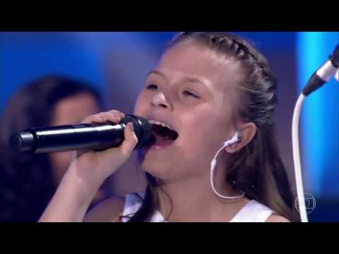 Roberto Carlos e Rafa Gomes cantam a música 'Todos Estão Surdos' Especial 2016