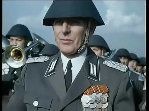 25 Jahre DDR - Ehrenparade der NVA (1974)