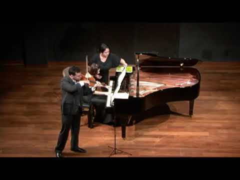 Clara Schumann: Romance op.22 N.2. Ana Flávia Frazão e José Maria Blumenschein.