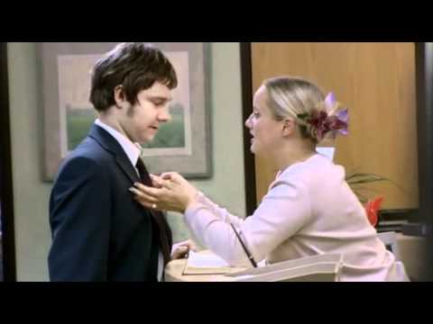 The Office UK - Tim, Dawn and their 1 pound kiss