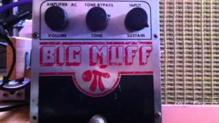 Video thumbnail for 1979 Electro Harmonix Vintage BIG MUFF π 3rd　Test by Shin Kondrix (こんちゃん)