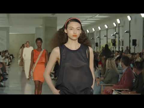 Max Mara spring summer 2022 fashion show