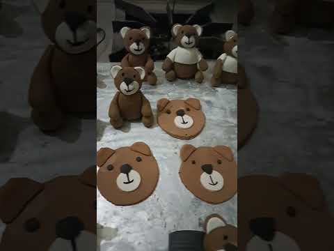 #artist #cake #bakery #bakerycafe #cakedecorating #cakebakery