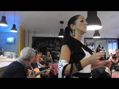 DSCN4554 "Vamos ao Fado," Maria do Céu Freitas, Põe essa cinta vermelha