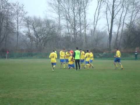Pap Zoltán "Pazó" a 66. percben kb. 25-30 méterrel emelt a hazaiak kapujába. 1-2