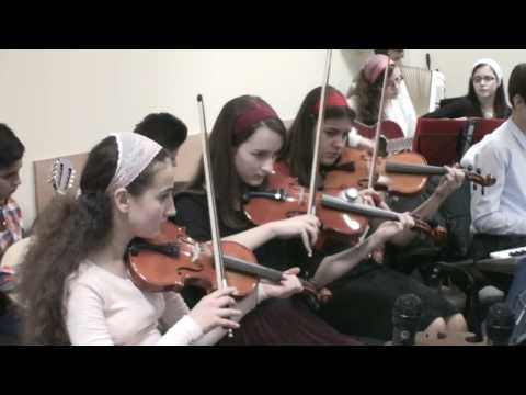 Orchestra Bisericii Betesda Dublin - Intr-o iesle doarme Isus