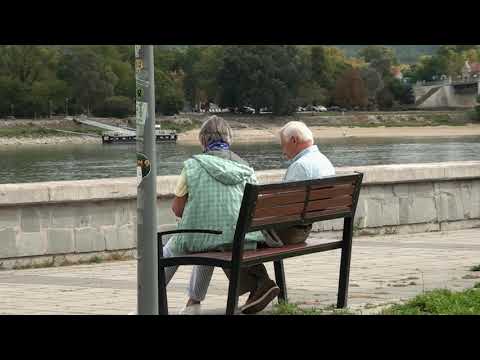 Vecsey Ferenc-Valse triste(A Duna felett).Kömives László videóklipje.