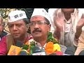 Kejriwal files nomination papers, to take on Sheila. Kejriwal files nomination papers, to take on Sheila.