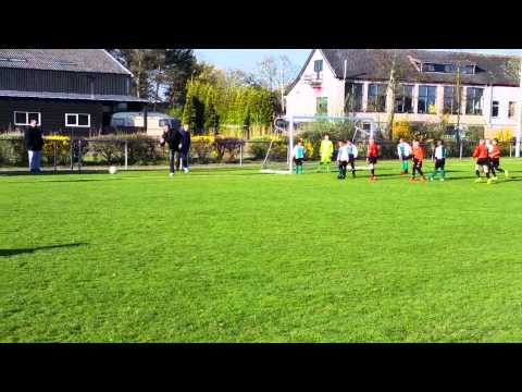 Smitshoek F2 tegen Overmaas F1 op 18-04-2015 - 1e helft