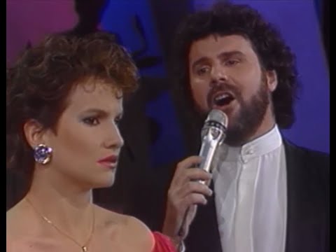 Me hace falta una flor - Pimpinela