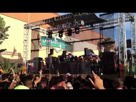 DallasK playing Feel at Wavehouse SD