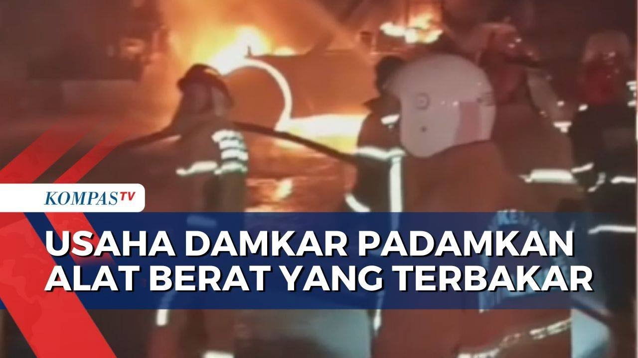 Alat Berat Terbakar Saat Angkut Kontainer di Pelabuhan Boom Baru Palembang, Api Muncul dari Mesin