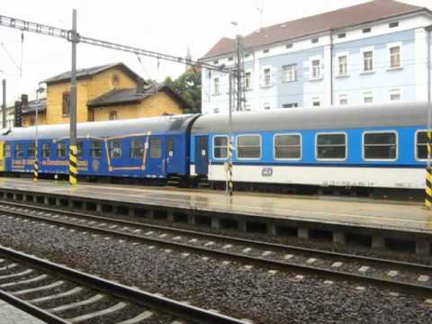 Odjezd vlaku R 606 Ohře ze stanice Ústí nad Labem hlavní nádraží