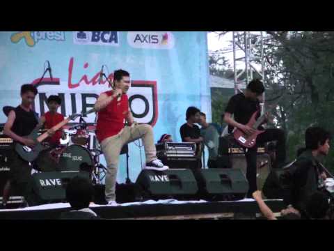 Purify - Pathetic Nation (Live at BandCloth 2012)