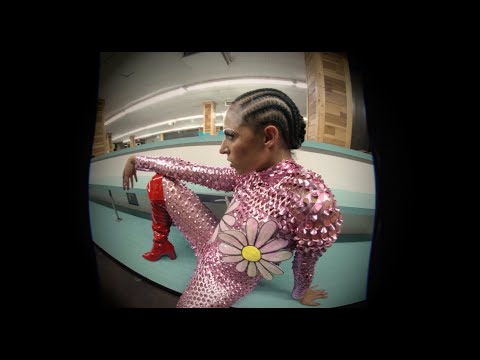 Gavin Turek - Off The Wheel (Official Video)