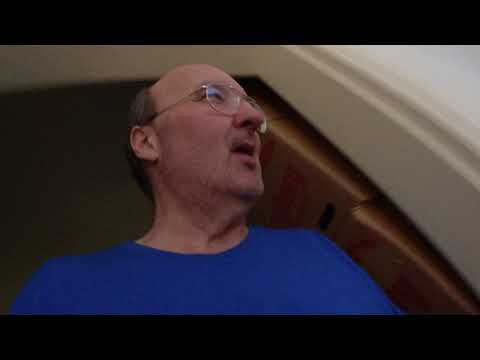 MongoTV_9571 - Spiser En Ristet BOLLE Med TAHIN og OST Lørdag Aften og Snakker