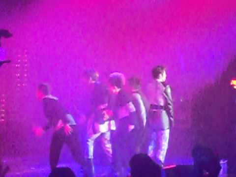 SMTOWN Live in Paris (10.06.2011) TVXQ! "Why 2"