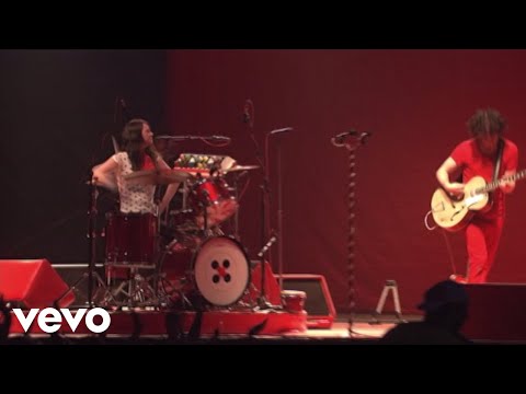 The White Stripes - Seven Nation Army (Live at Bonnaroo 2007)