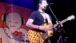 Michael Franti & Spearhead The Calvin Theater Northampton MA 05/31/12 - Earth From Outer Space