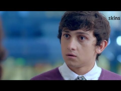 Effy's Tutorial from Dominic: Skins Fire