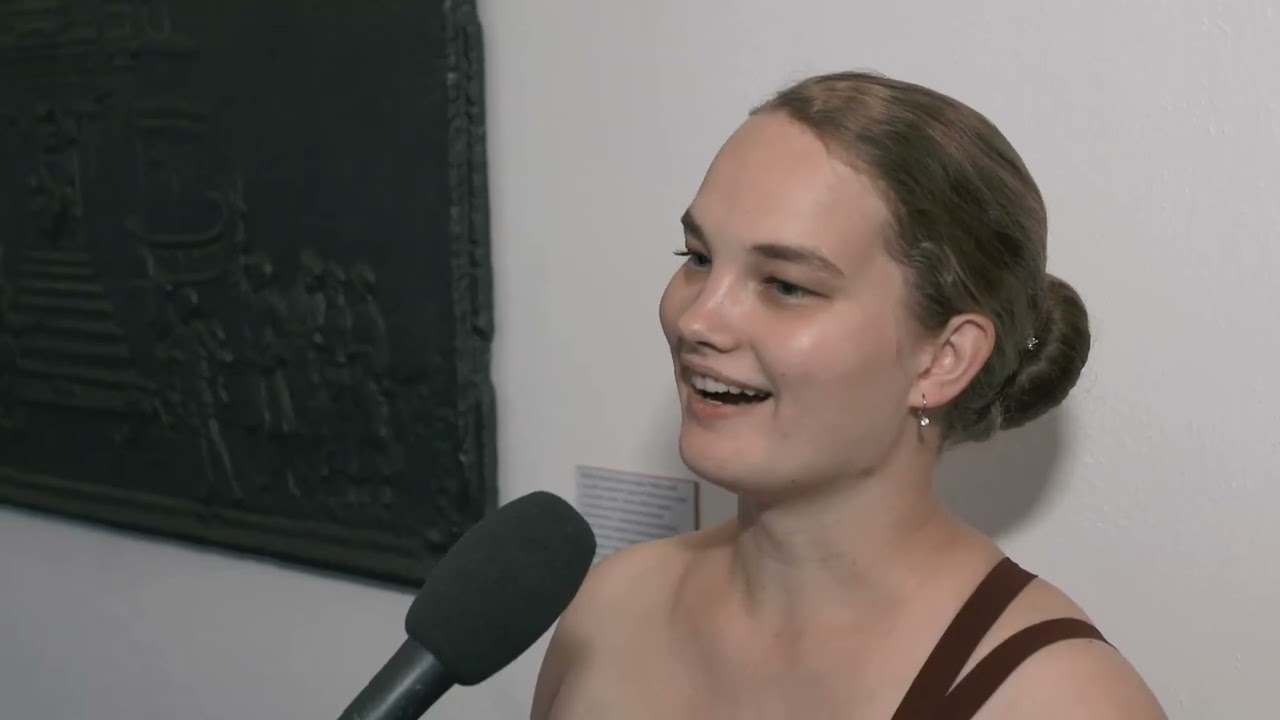 náhled z videa Hudba na zámku / Hana Cupáková, Helena Fialová