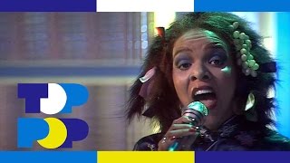 Marsha Raven - Catch Me (I'm Falling In Love) video