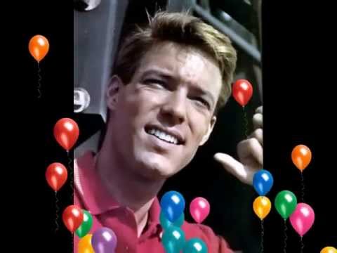 Richard Chamberlain sings Close To You