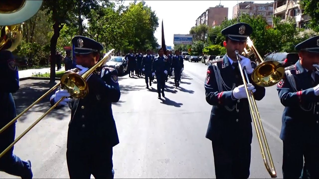 ՀՀ ոստիկանության զորքերի նվագախմբի քայլերթը՝ անկախության օրվա առթիվ