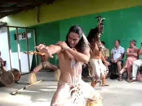 VAENGA TEAO - the best HOKO dancer from Rapa Nui 02 - The precious fragment of his unique hoko