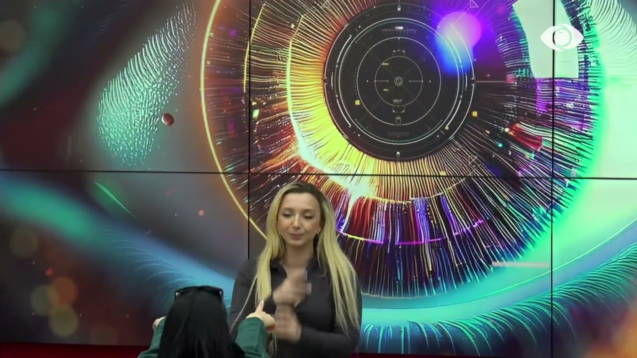 “Për ty unë do lëviz, malet do lëviz…”/ Lorna performon për Artanin dhe Stelinën